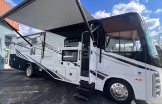 Luxury Class A GT5 2 Full Bathrooms