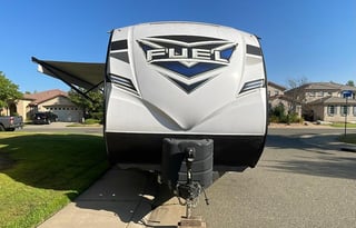 2021 Toy hauler FREE kayak & FREE SUP