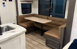 2025 Venture Stratus | Bunkhouse | Easy Set-up