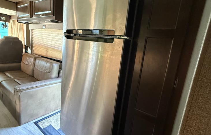 Full Size Refridgerator