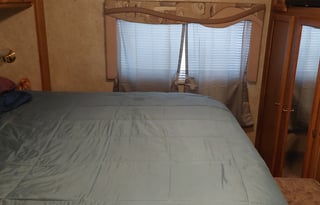 "Coach" Simple, Clean, Kids & Pet Friendly Venue