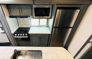 Modern & Cozy Keystone Bullet Bunkhouse, Sleeps 8!