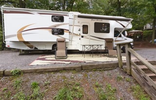 2013 C-Class Bunk House Great for Families