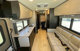 2018 Thor Vegas Fun Family Ride; ALL INCLUSIVE