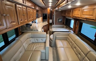 2014 Tiffin Phaeton 40QKH Bunkhouse