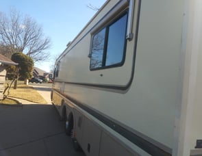 Fleetwood RV Bounder 30T