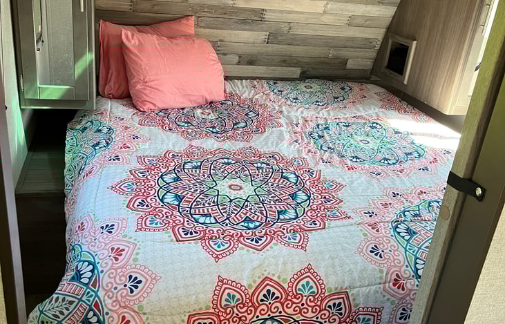 king bed with storage under