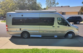 MERCEDES WINNEBAGO ERA 70X