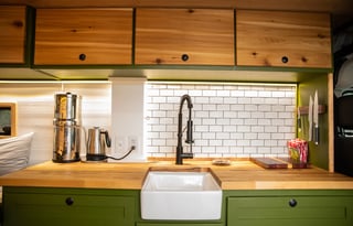 Serenity - Your Cozy Home on Wheels