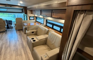 Gianna's 2021 Winnebago Forza 38W Diesel