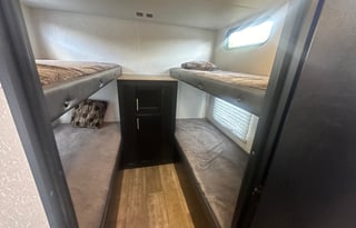 Cherokee Grey Wolf 2022