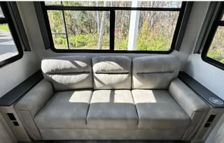 BRAND new 2024 5th wheel King bed,loft ,sleeps 9