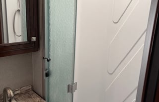 Travel with Ease & Comfort! Pets Welcome