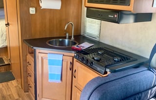 C Class "Stella" Pet & Kid Friendly, Easy drive