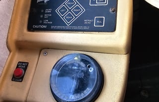 Big Booty Betty - Washer/Dryer - VERY HOT SHOWERS!