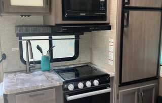 2023 Thor Motor Coach Chateau 22E Chevy