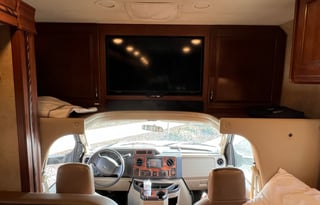 2016 Thor Motor Coach Chateau 31W