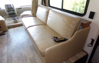 2017 Winnebago Sunstar 31BE "Big Beauty"