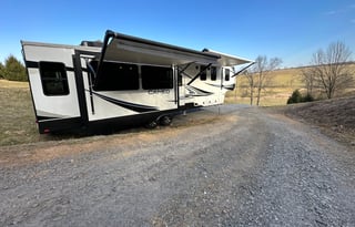 Luxurious Camping in a 2022 Crossroads Cameo