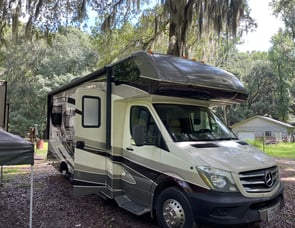 Forest River RV Sunseeker MBS 2400B