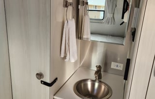 2023 Airstream Bambi 19ft