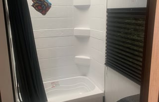 2022 heartland mallard  32’  rv rental