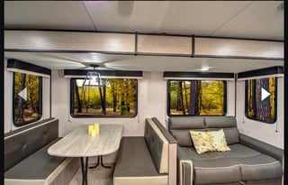 2021 Pet & Family Friendly Bunkhouse Sleeps 8-10