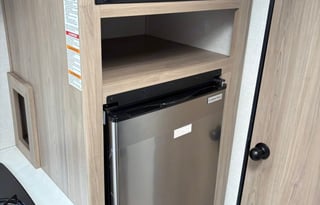 2025 Keystone Coleman 17B