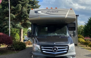 2014 Mercedes Benz Solera 24S