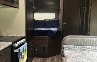 "LULU" 2019 Thor motorcoach  Freedom Elite 22HE