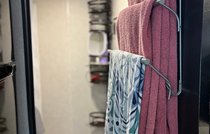 Full bathroom and towels for your use.