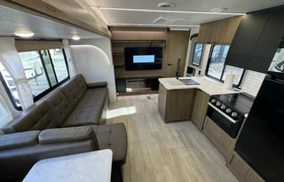 "Jett Stream" 2025 Bunkhouse Camper with King bed