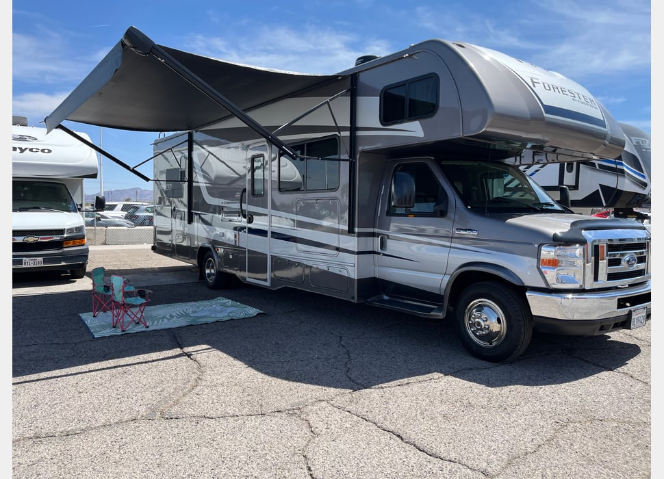 Class C Motor Home rentals in Las Vegas