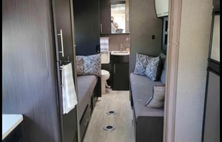 2018 Thor Motor Coach Axis 25.5