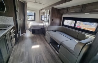 New 2025 Qwest on Mercedes Benz, 25 feet