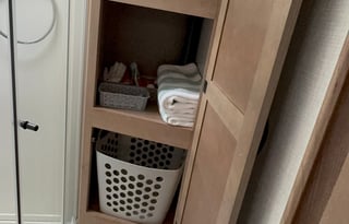 Minimalist Winnie Minnie by the River