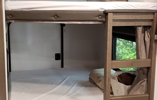 King Master, Fully Loaded Luxury, Turn-Key Ready!