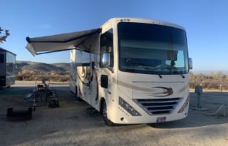 2017 Thor Motor Coach Hurricane 29M