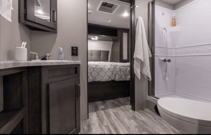 Largest bathroom seen in a camper😆😆😆