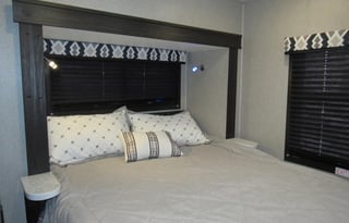 2021 Jayco Redhawk 26XD Luxury Life Road Living