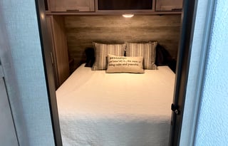 2021Crossroads Sunset Trail,  2 bathrooms, lg bunk