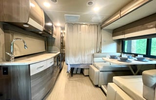 2020 Thor Motor Coach Delano Sprinter 24FB