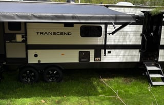Brand New 2025 Grand Design Transcend Sleeps 8