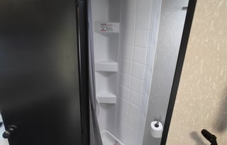 Solar powered off grid camper! Stay anywhere!