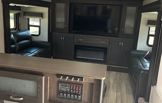 2021 Coachmen 5th Wheel Brookstone 344FL