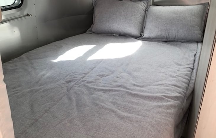 queen bed