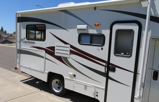 2011 Coachmen RV Freelander 21QB  Chevy 3500