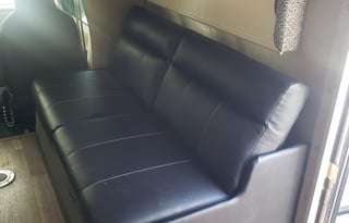 2018 Thor Motor Coach Outlaw 29J (low-miles)