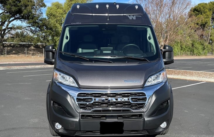 Sleek and Easy to drive!