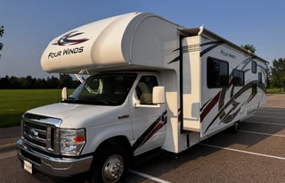 Thor Motor Coach Four Winds 31EV - Family Friendly